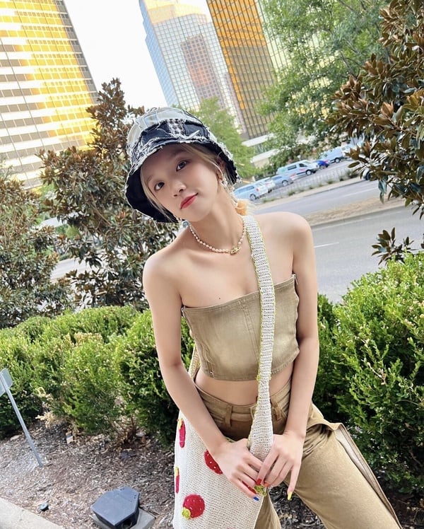 探索明星青睐的轻奢项链：Vivienne Westwood与Jennie同款，五千元内的时尚选择！-清美唯艺