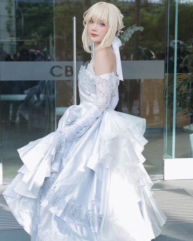 图片[2]-“陈秋芳化身国民‘老婆’，完美演绎COSPLAY薇尔莉特·伊芙加登”-清美唯艺