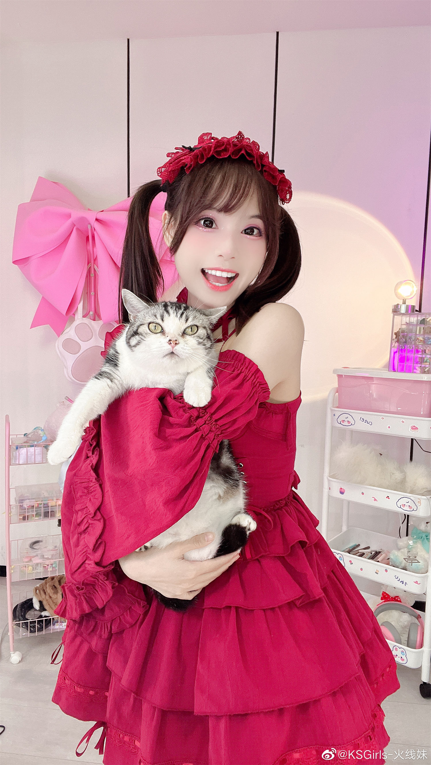 火线妹素颜风貌如何？线下照片是否引人注目？-清美唯艺