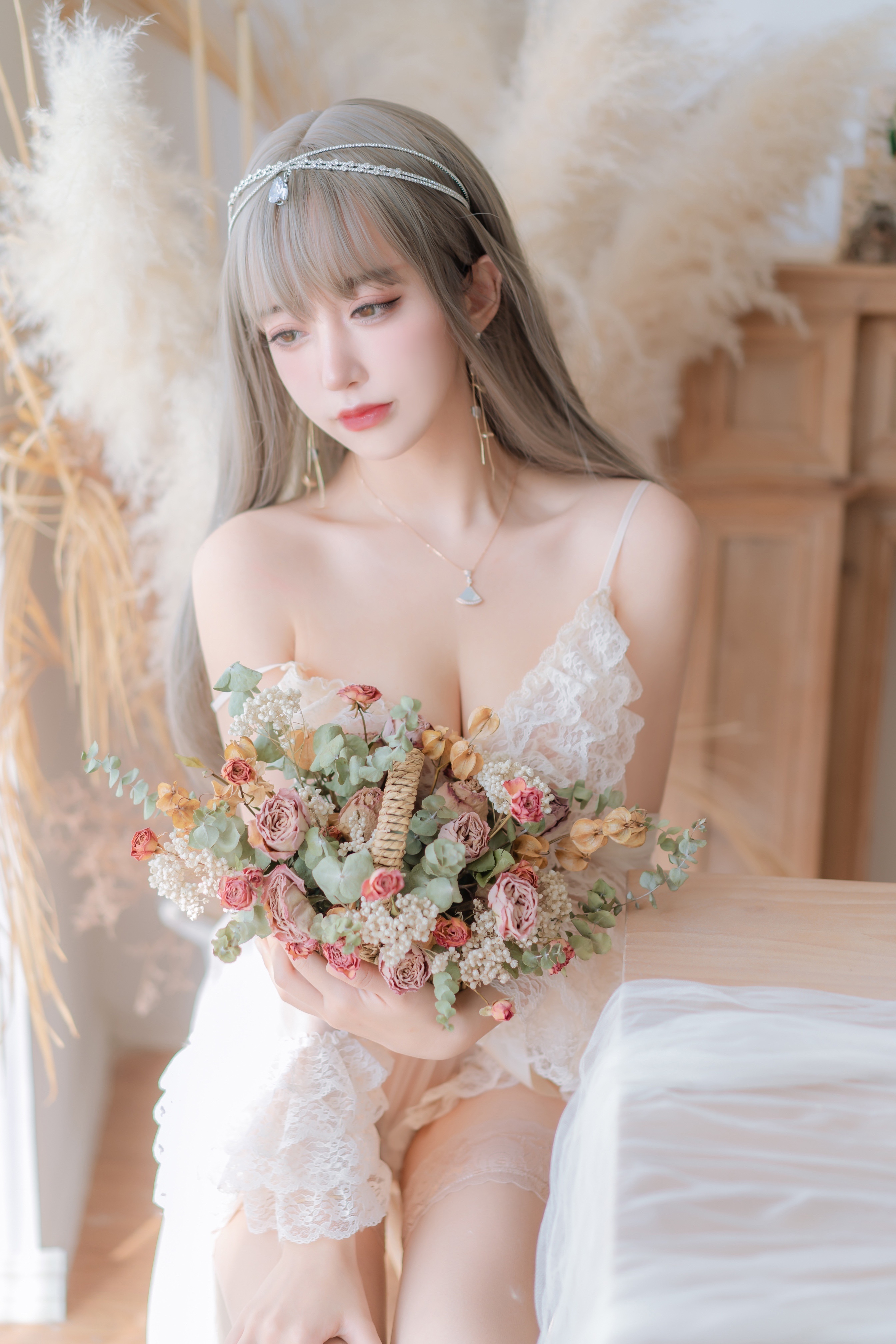 图片[3]-过期米线与高台猫女：凡尔赛公主的时尚新解读-清美唯艺