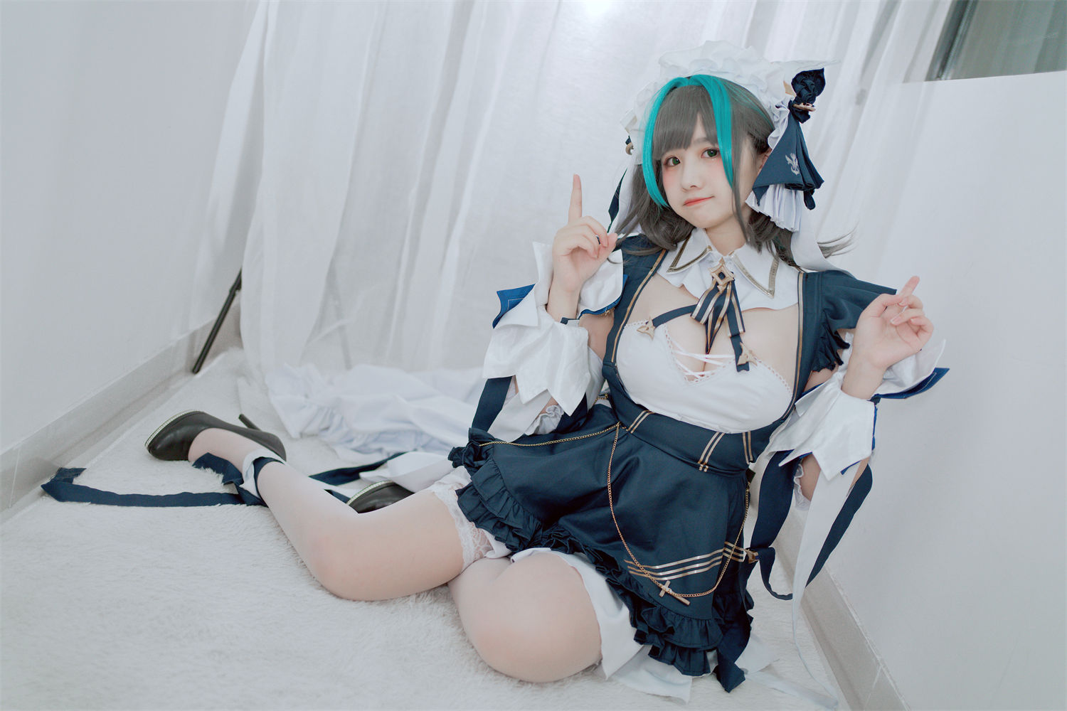 阿半今日心情愉悦，探索付费内容：柴郡少女与梦游仙境的奇妙秘密？-清美唯艺