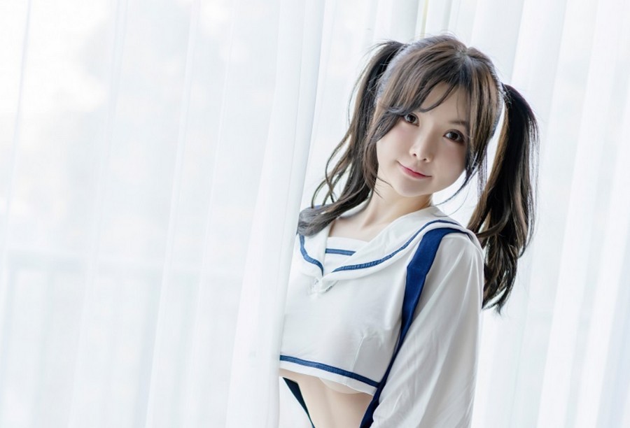 萌态炸裂！糯美子mini化身JK水手服女神，米妮大萌萌美图抢鲜看！-清美唯艺