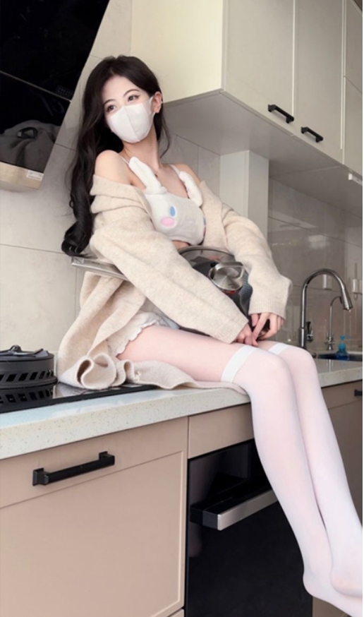 独家揭秘：刘二萌私密美照大放送，全套珍藏不容错过！
