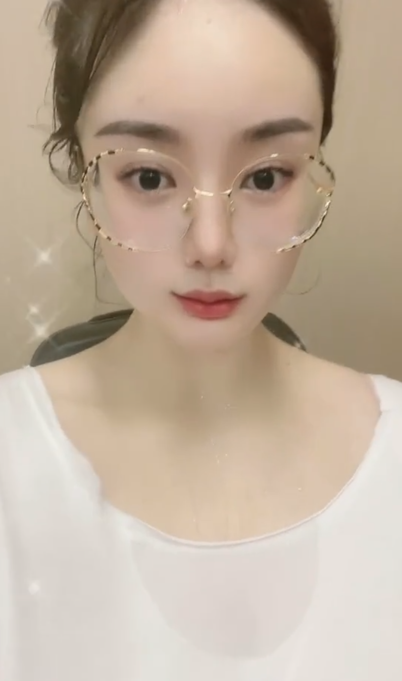 173cm黄金比例！北京超模易阳Silvia惊艳48期摄影，羡慕＂易＂术之美