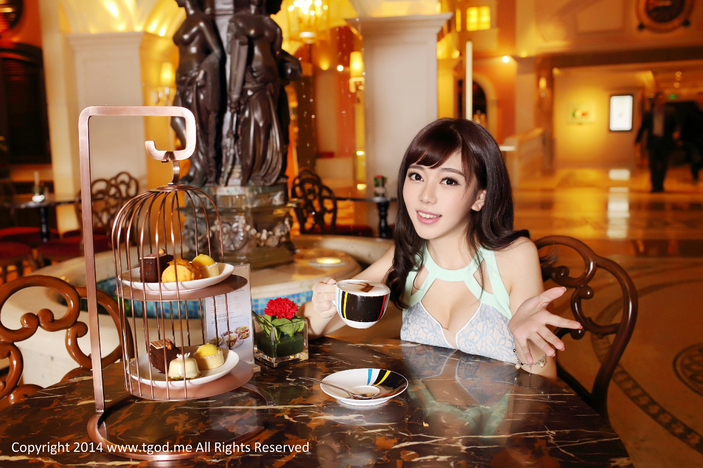 颜值逆袭！刘飞儿36期摄影大秀：网红活宝的72变人生奇幻之旅-清美唯艺