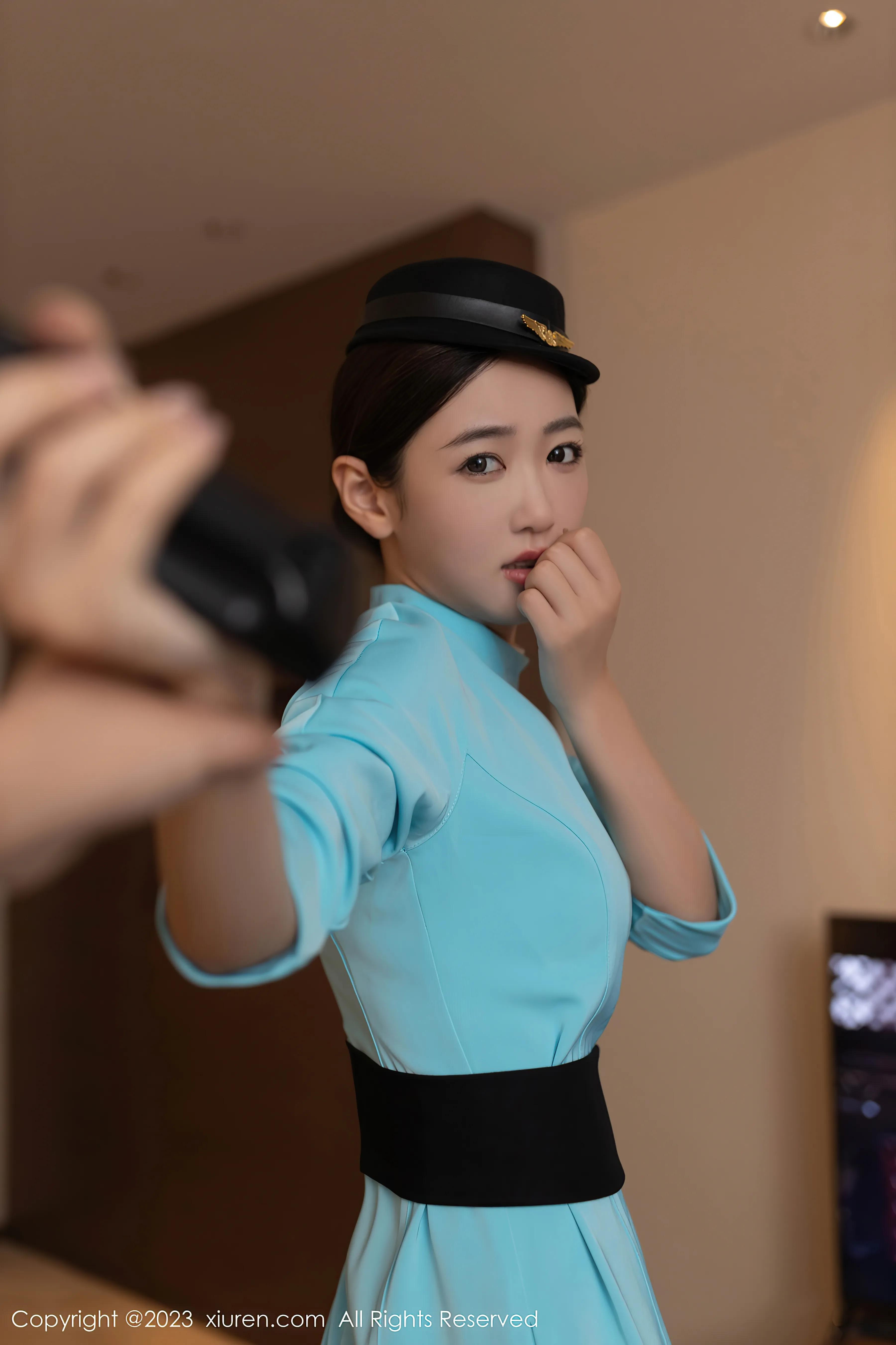 云端漫步：空姐唐安琪唯美摄影珍藏 [81P惊艳呈现]