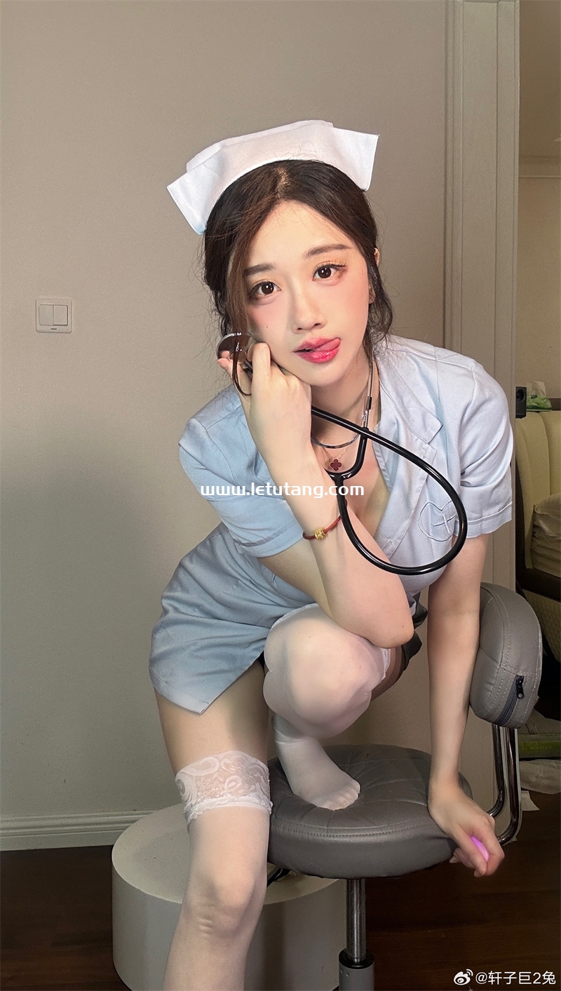 维密幻变·轩子巨二兔美图盛宴：百态女神风采绽放！