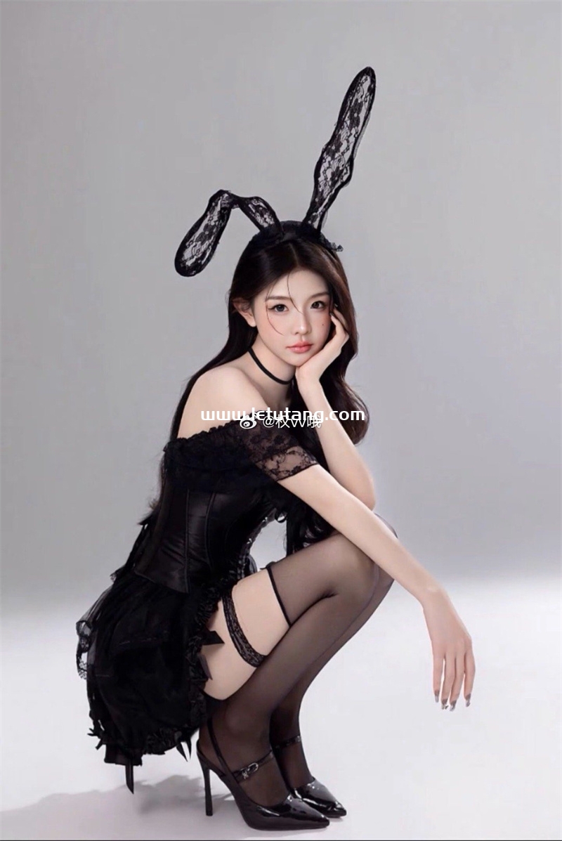 独家揭秘！抖音女神权vv维密风采，美图盛宴免费赏！