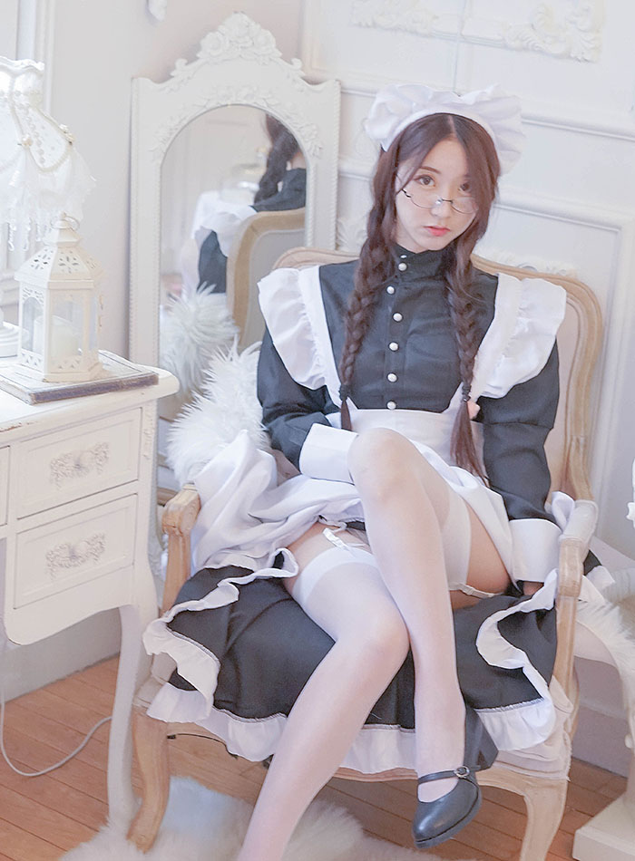 《碧蓝航线》女仆新装萌化上线：洛丽塔甜美风，摆拍瞬间融化心！-清美唯艺