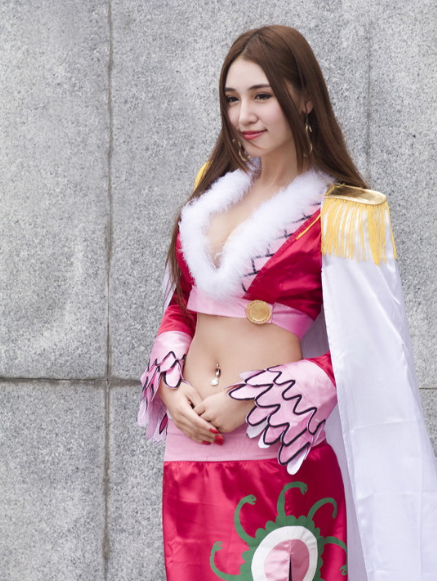 178cm美腿揭秘：于芷晴23期，网红界的叛逆女神