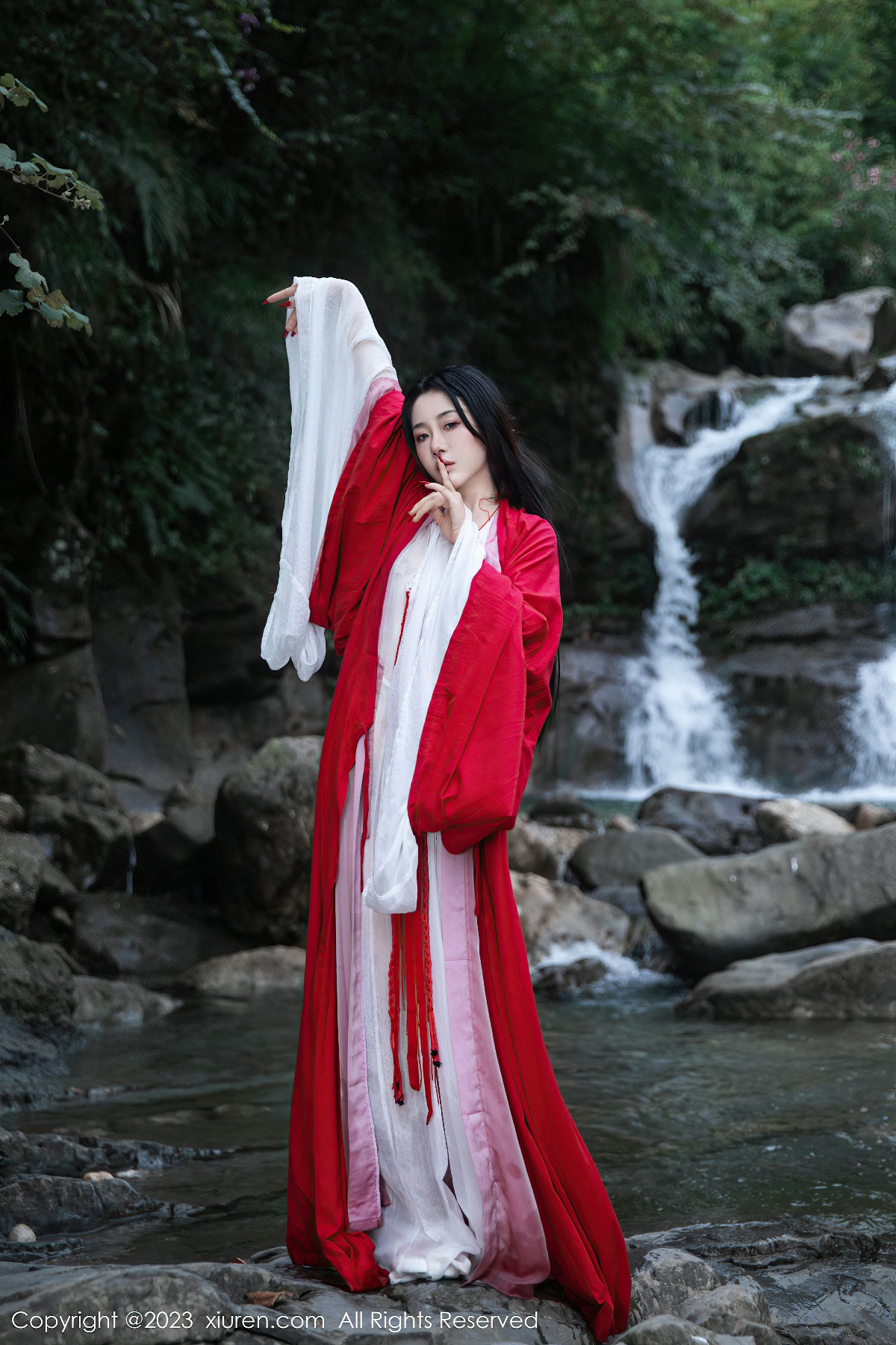 星魅蜀韵：天蝎辣模严利娅168cm风情绽放30辑美图集