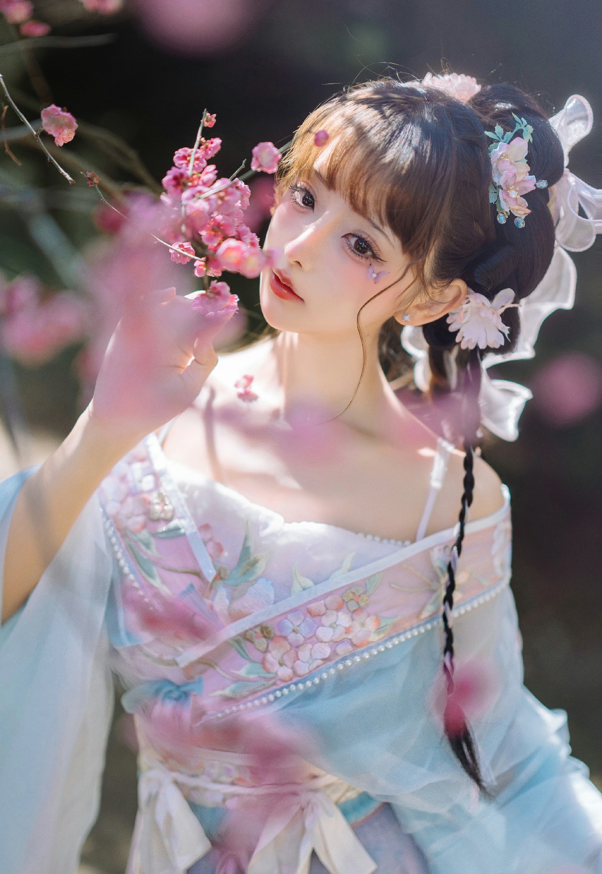 紫氯氯视觉风暴：20部神作巅峰赏！【追更必备】