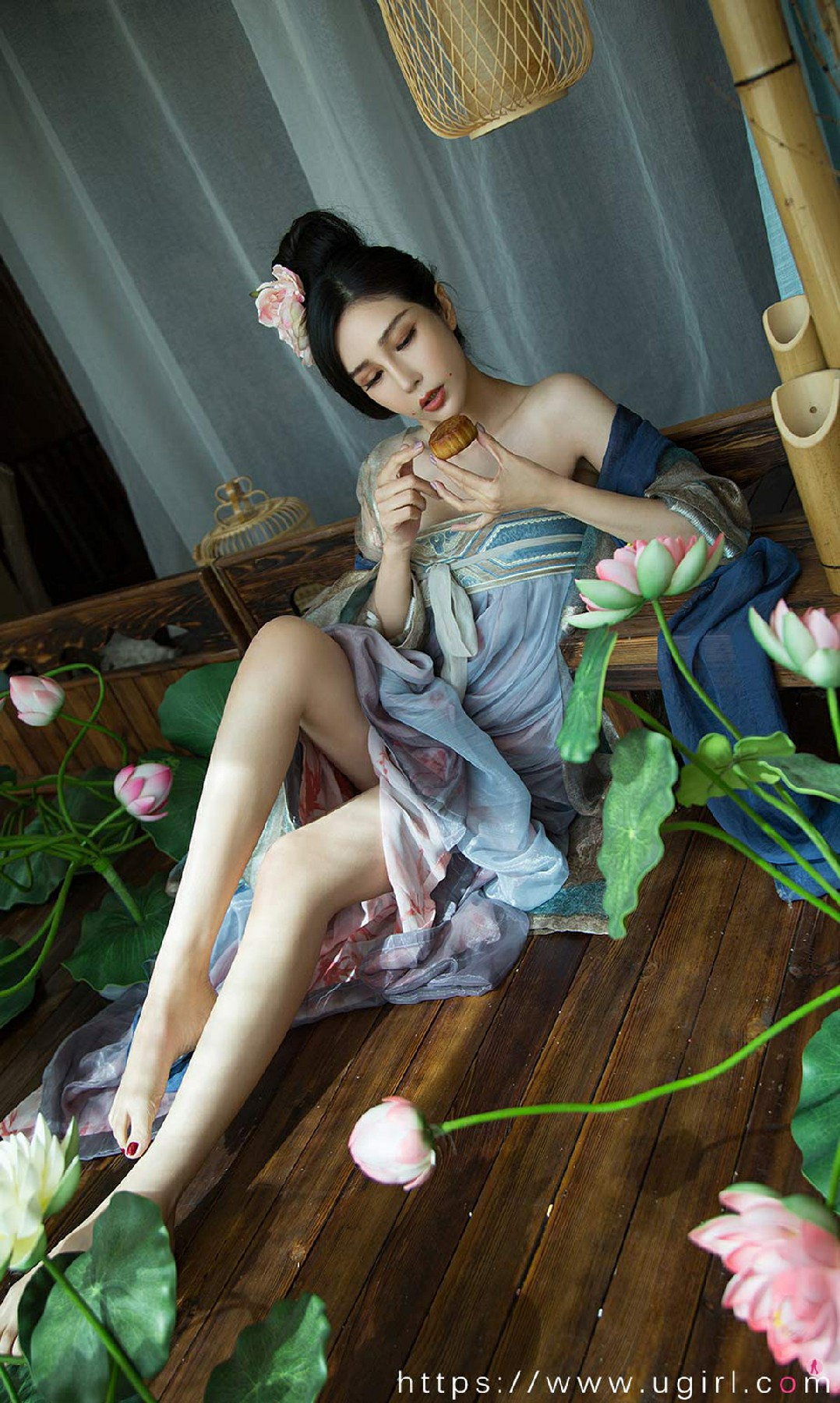 绝色瞬间·田冰冰女王96期摄韵：一镜倾城