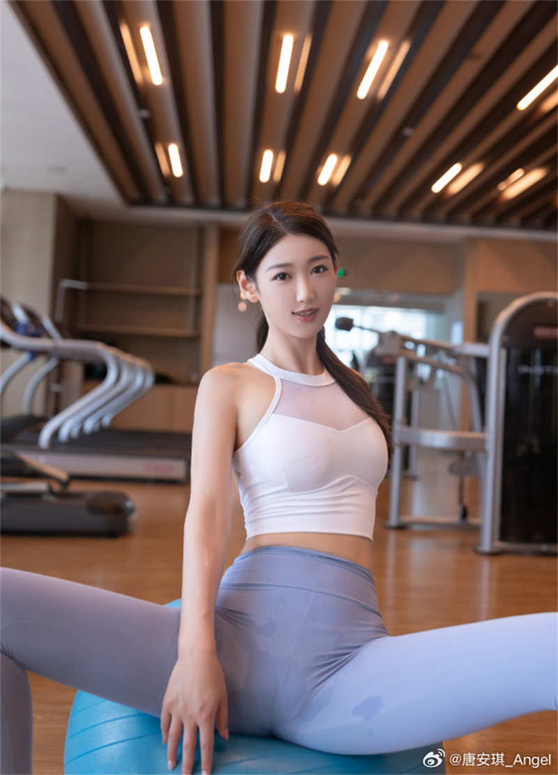 独家揭秘：唐安琪高清美图全集，免费赏鉴盛宴！