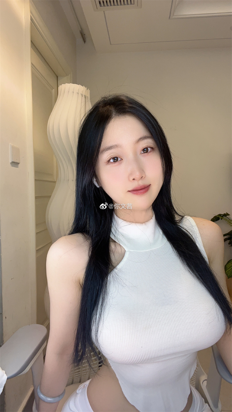 探秘Cool文茜：独家微密美图&视频盛宴，解锁付费精华！