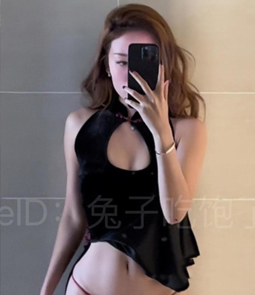 萌兔食趣大揭秘：微密圈独家写真盛宴