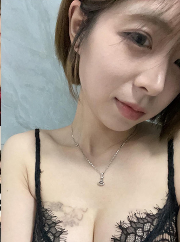 喵星人女神私密相册：绝美写真+独家视频大放送！