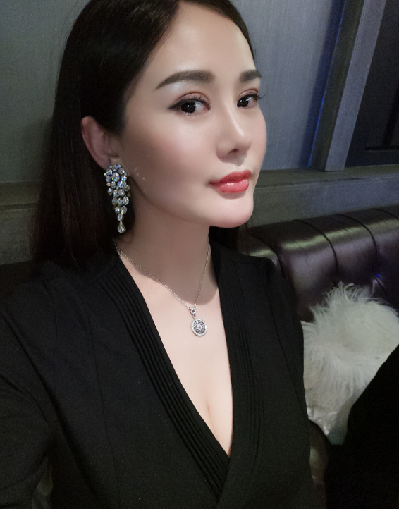 173cm黄金比例！北京超模易阳Silvia惊艳48期摄影，羡慕＂易＂术之美