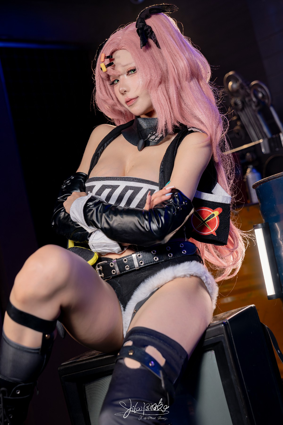 萌翻九月！黏黏团子兔×咬人小小兔『妮可三百窟』摇摆来袭🐰Shake it!