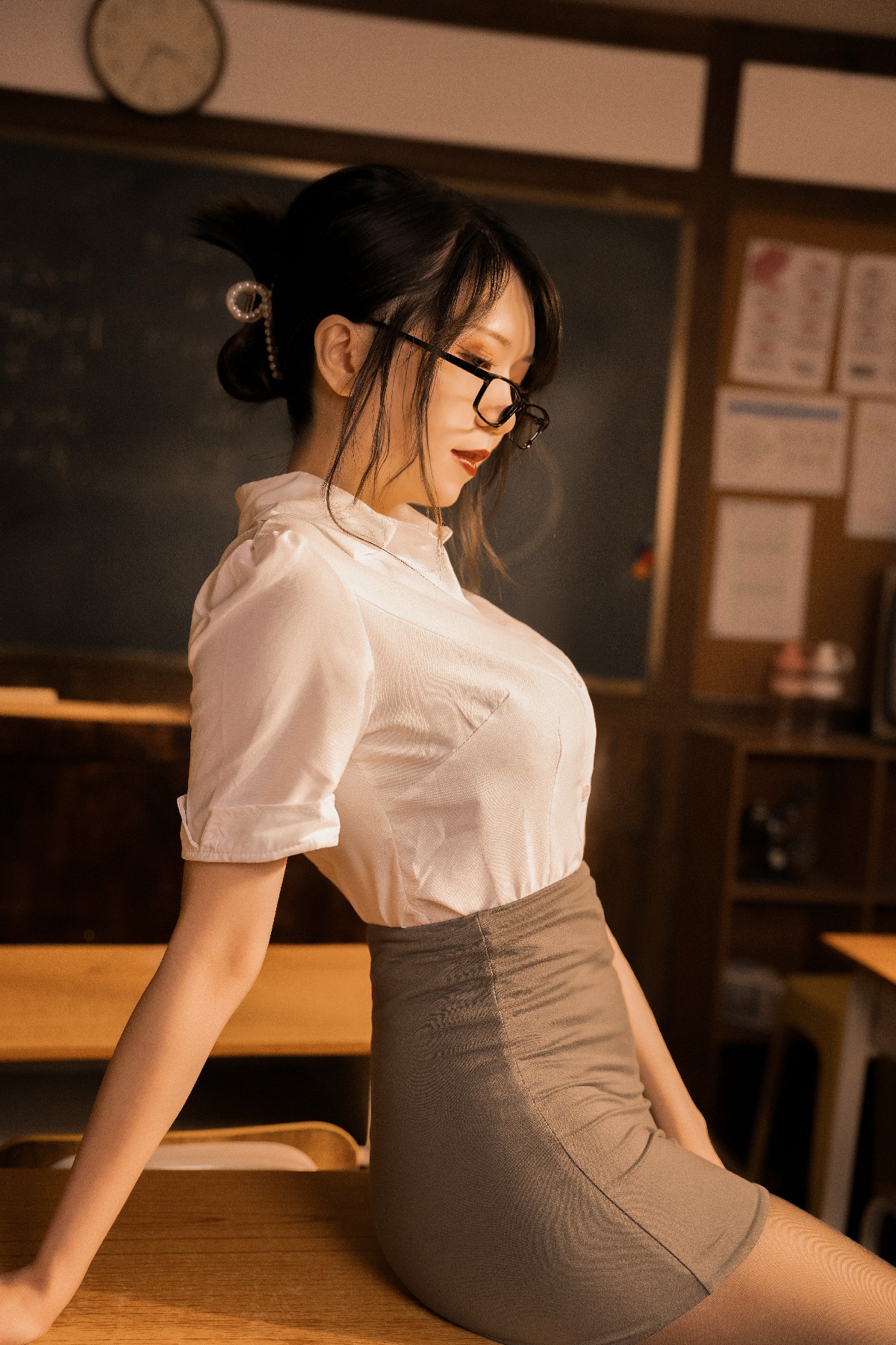 梓未光影蜕变：暨南才女到『魅惑修女』的萌播逆袭
