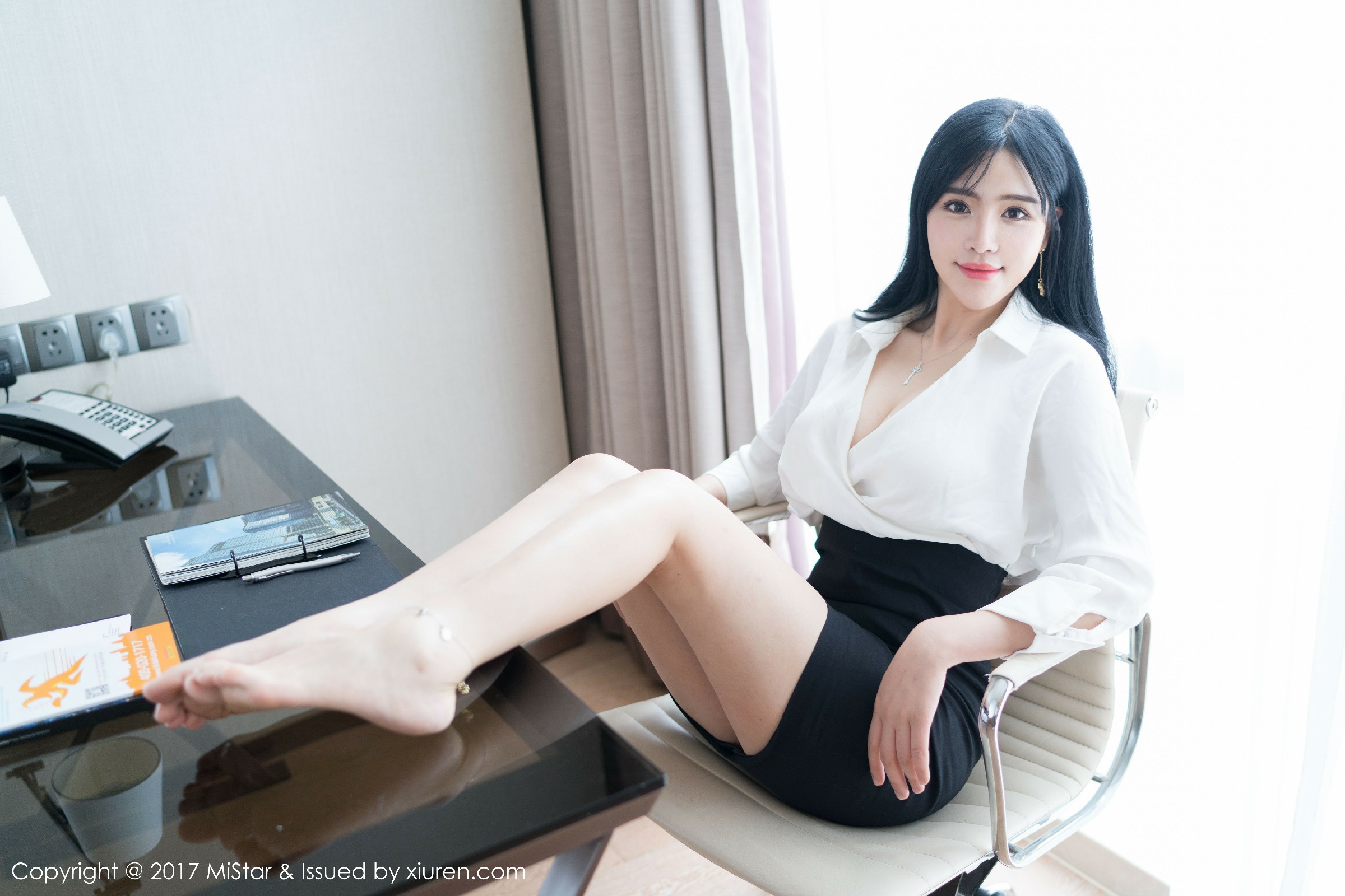 探秘刘钰儿75光影幻境：一场视觉盛宴启程！-清美唯艺