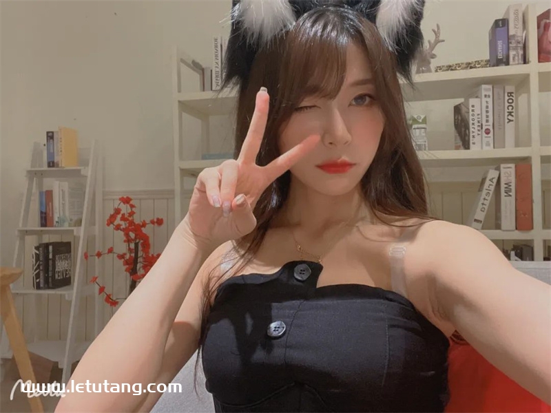 探秘羊小雪微密圈：B站舞韵女神的独家魅力大赏-清美唯艺