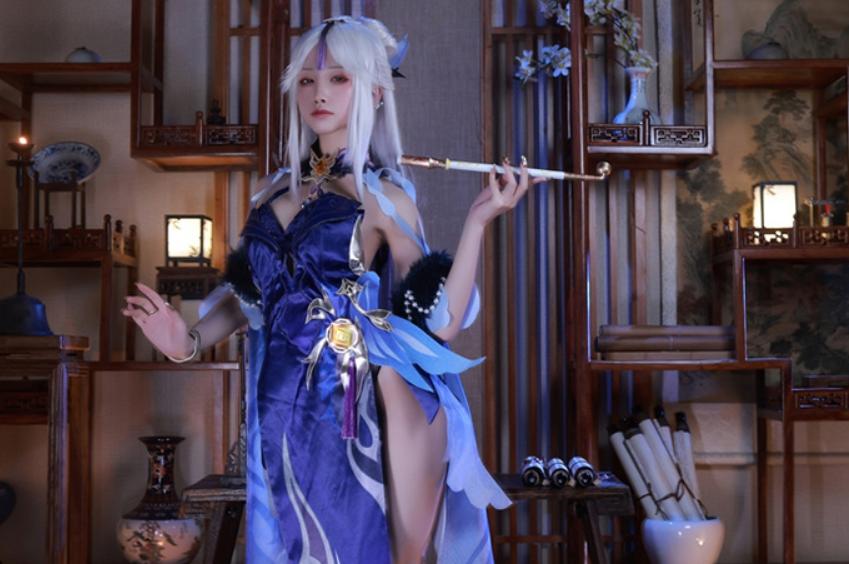 水淼Aqua演绎原神凝光绝美背影：免费高清COS大赏，一眼沦陷！-清美唯艺