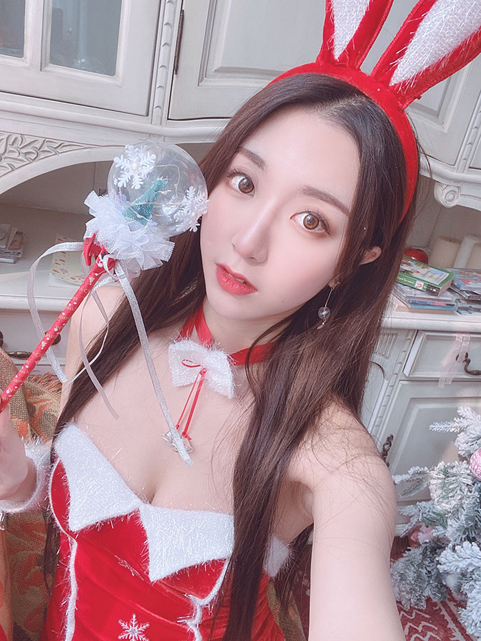 萌兔圣诞狂欢COS大赏：一键解锁二次元心动瞬间！-清美唯艺