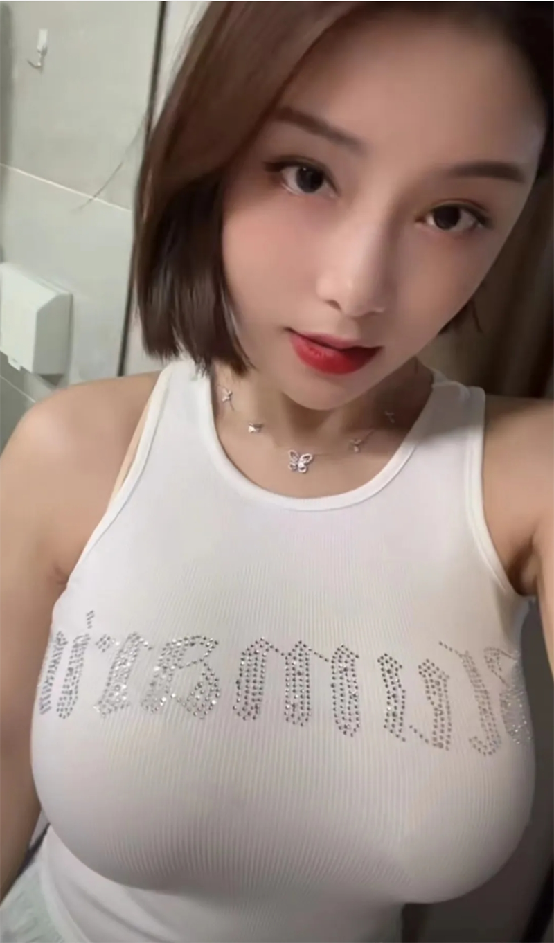揭秘抖音奶雯私密美图，独特魅力风采绽放
