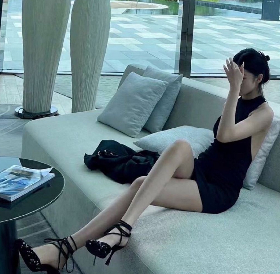 独家揭秘：不爱穿鞋的微密圈（weme）全图珍藏大放送！