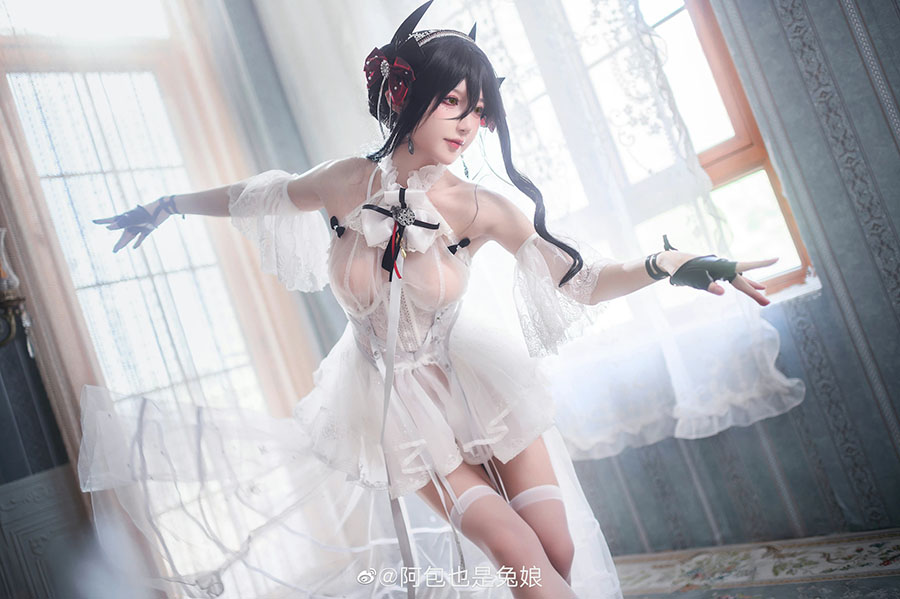 阿包兔娘魅舞《明日方舟》伊内丝芭蕾秀：曲线美惊艳全场！-清美唯艺