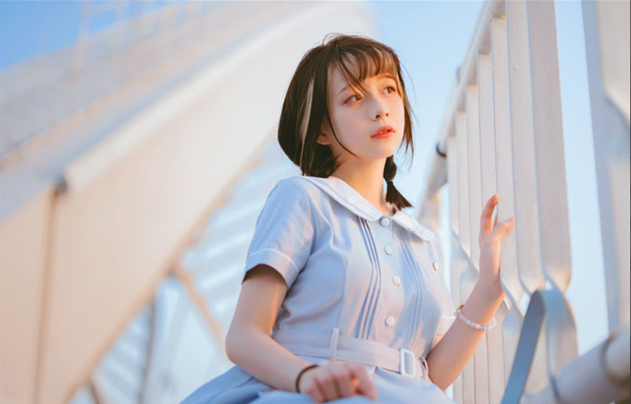探索清青琴玖Cosplay：夏夜微风中的摄影作品赏析-清美唯艺