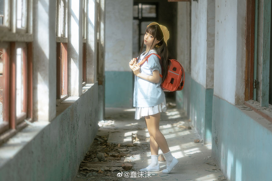 在哪里可以找到蠢沫沫的小黄帽系列COS写真？质量如何？-清美唯艺