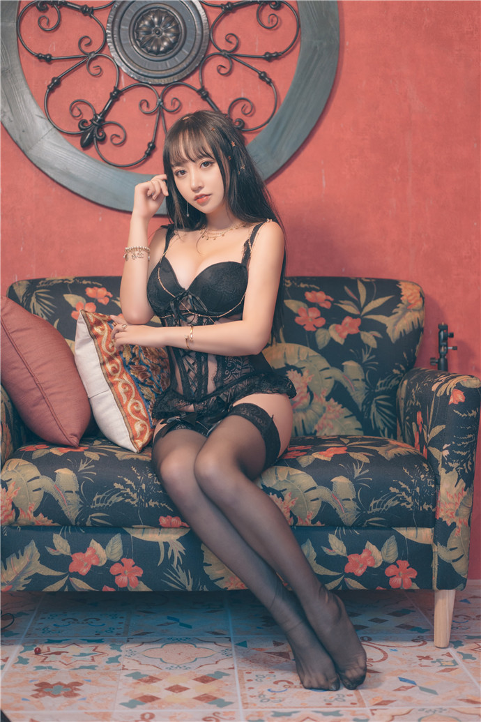 图片[4]-如何寻找与欣赏六点半的月亮cosplay图片？过期米线线喵的推荐！-清美唯艺
