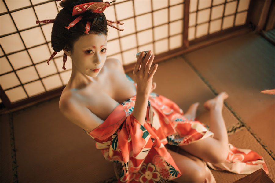 魅力四射的萌妹奈汐，她的故事与吸引力是什么？-清美唯艺