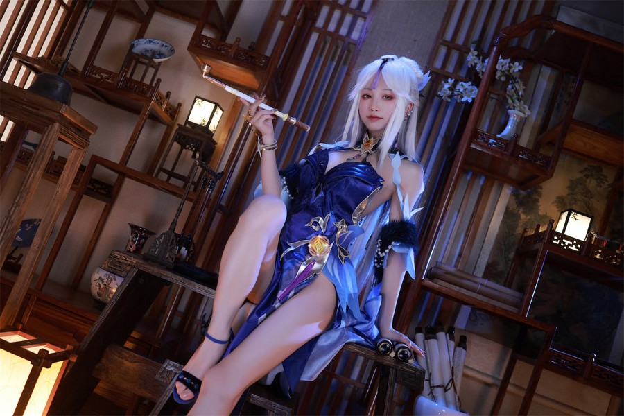 解析水淼Aqua原神凝光的人气：高冷美感如何绽放？-清美唯艺