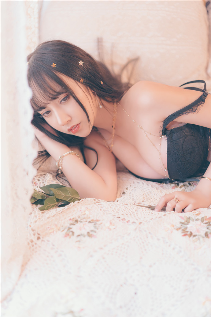 图片[2]-如何寻找与欣赏六点半的月亮cosplay图片？过期米线线喵的推荐！-清美唯艺
