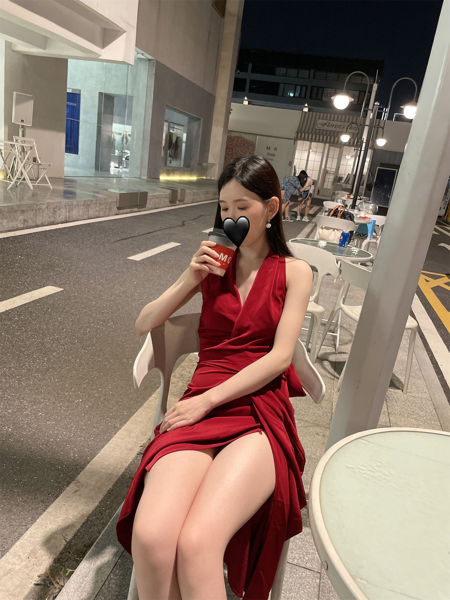 探秘Chloe霏霏霏的微博美照：她为何热衷于喜庆与辉煌生活？-清美唯艺