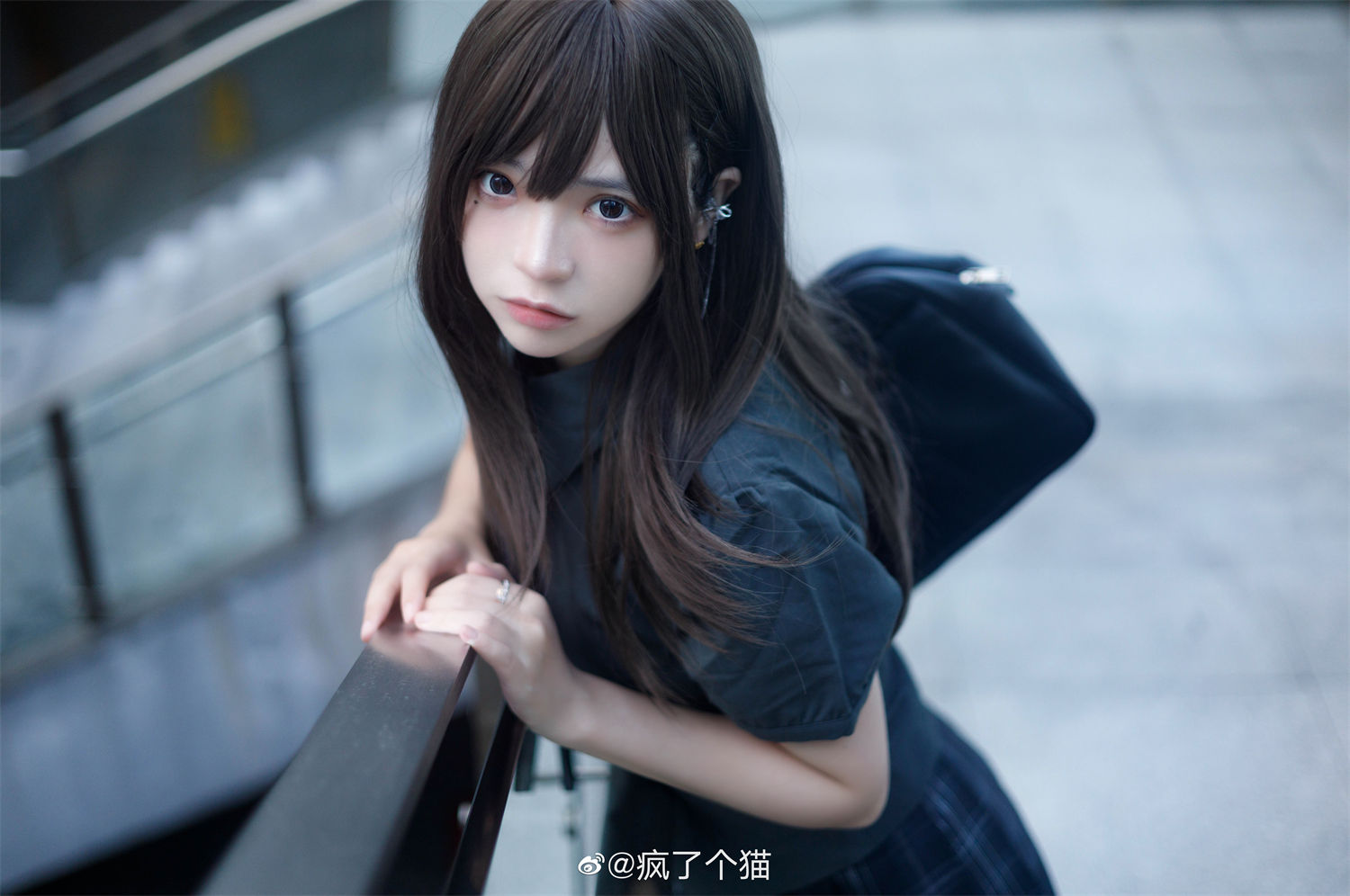 图片[2]-疯猫归来：黑发萌妹为何如此吸引众人？-清美唯艺