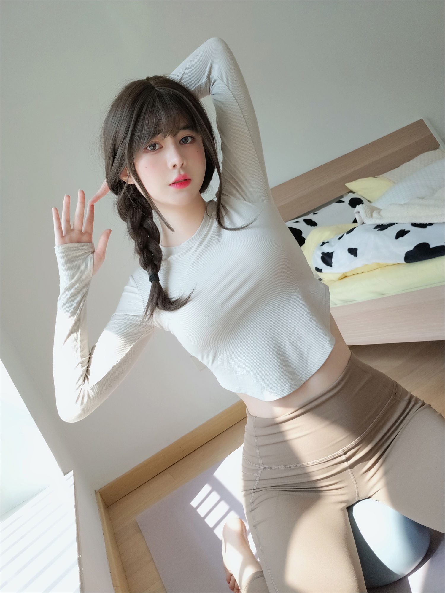 图片[4]-探索酱大魔王的瑜伽美图：知性风格美少女魅力无限！-清美唯艺