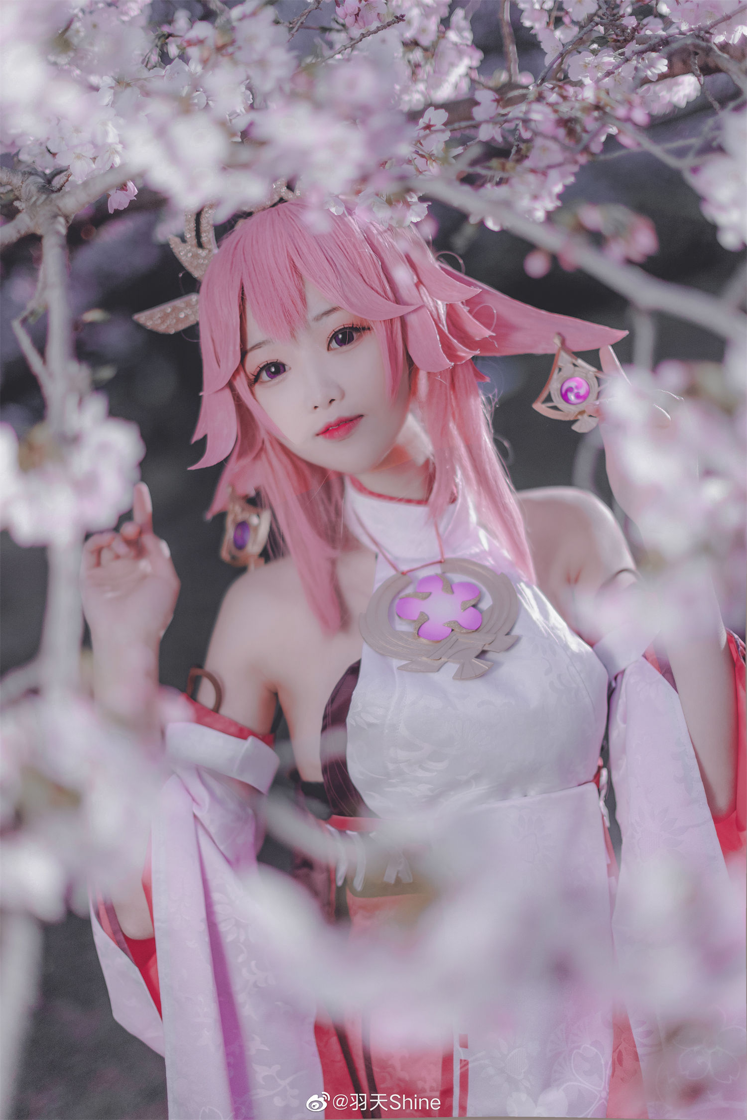 图片[4]-羽天 Shine 大礼包强势来临，探索八重神子 Cosplay 的秘密技巧！-清美唯艺