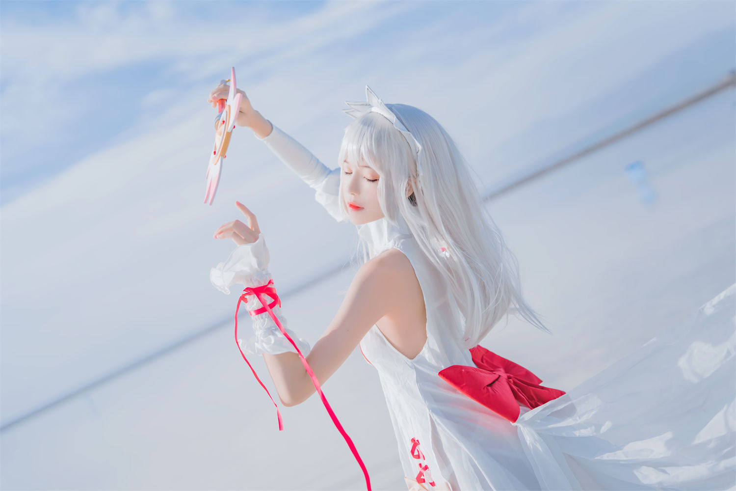 桜桃喵化身神里绫华，她真的是从动漫中走来的美少女吗？-清美唯艺