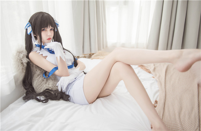 图片[3]-动漫女神们的COS对决：赫斯缇亚主角魅力几何？-清美唯艺