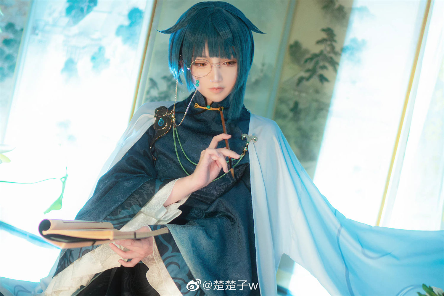 如何通过楚楚子在微博的展示，欣赏《原神》行秋的绝美形象？-清美唯艺