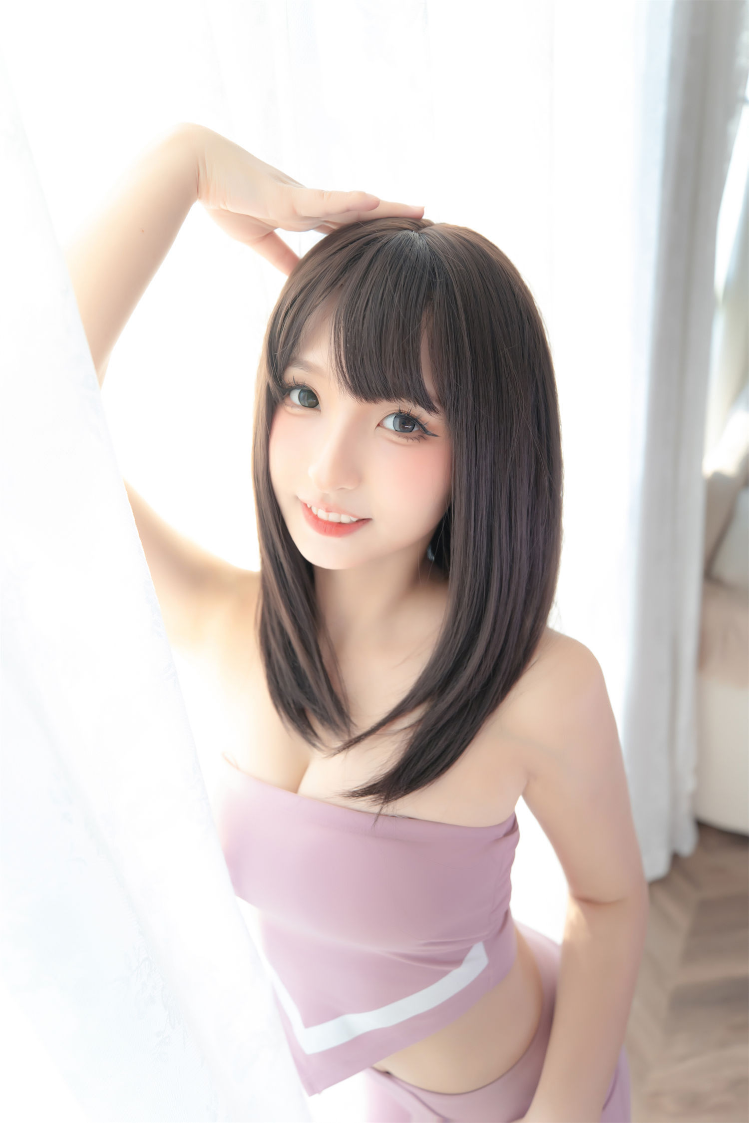 图片[3]-领略神楽坂真冬的甜美魅力：草莓与蜜桃的视觉盛宴-清美唯艺