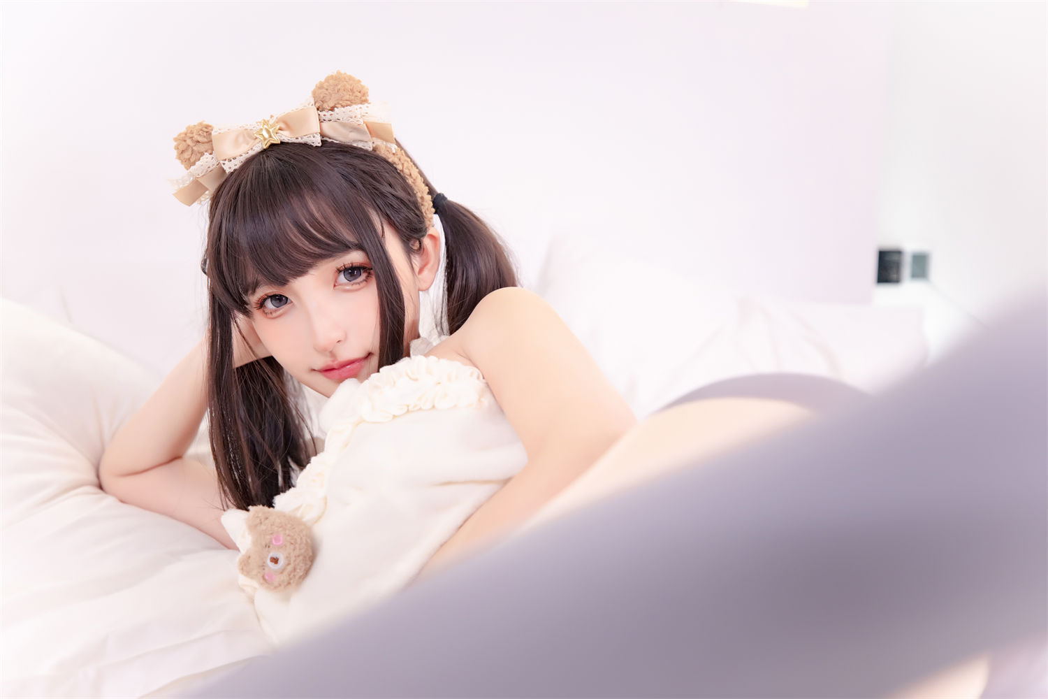 在哪里能找到神楽坂真冬的最新COS图集？含草莓主题的内裤吗？-清美唯艺
