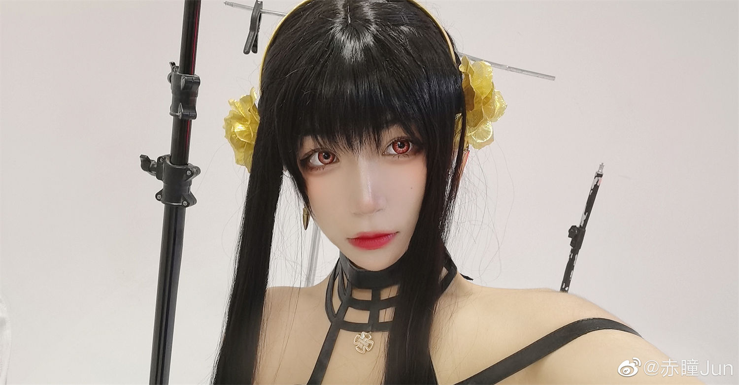 图片[5]-赤瞳 Jun 如何以间谍过家家的造型展现荆棘公主的魅力与力量？-清美唯艺