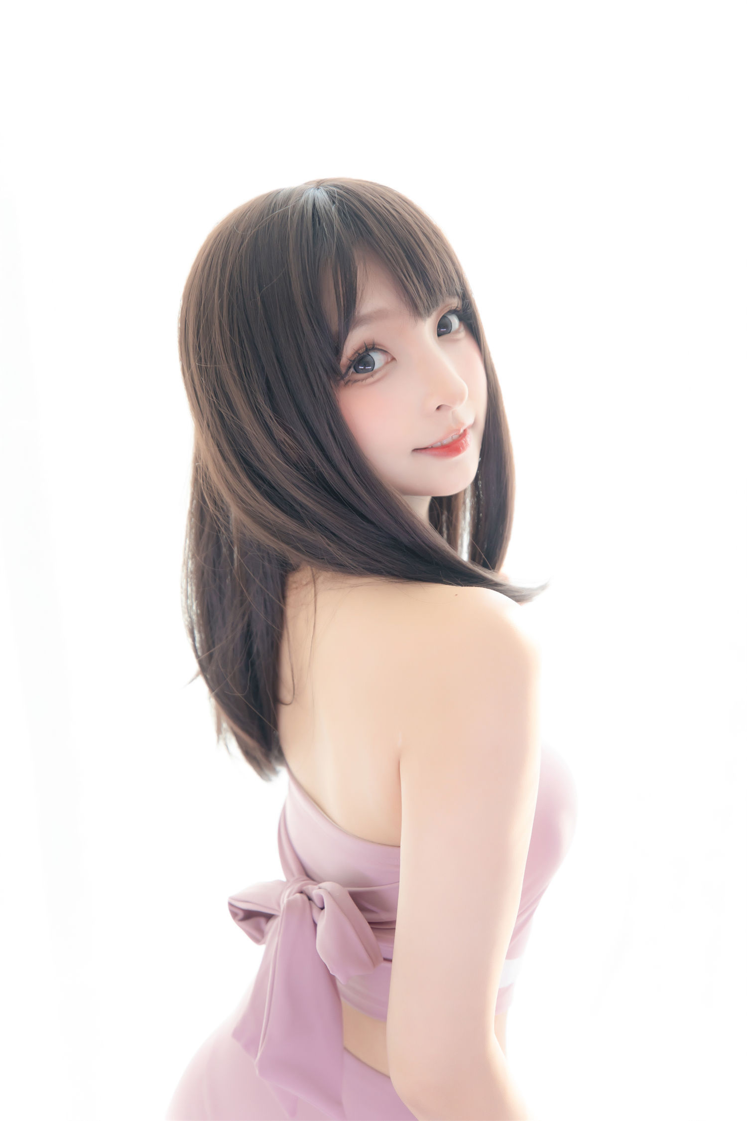 图片[5]-领略神楽坂真冬的甜美魅力：草莓与蜜桃的视觉盛宴-清美唯艺