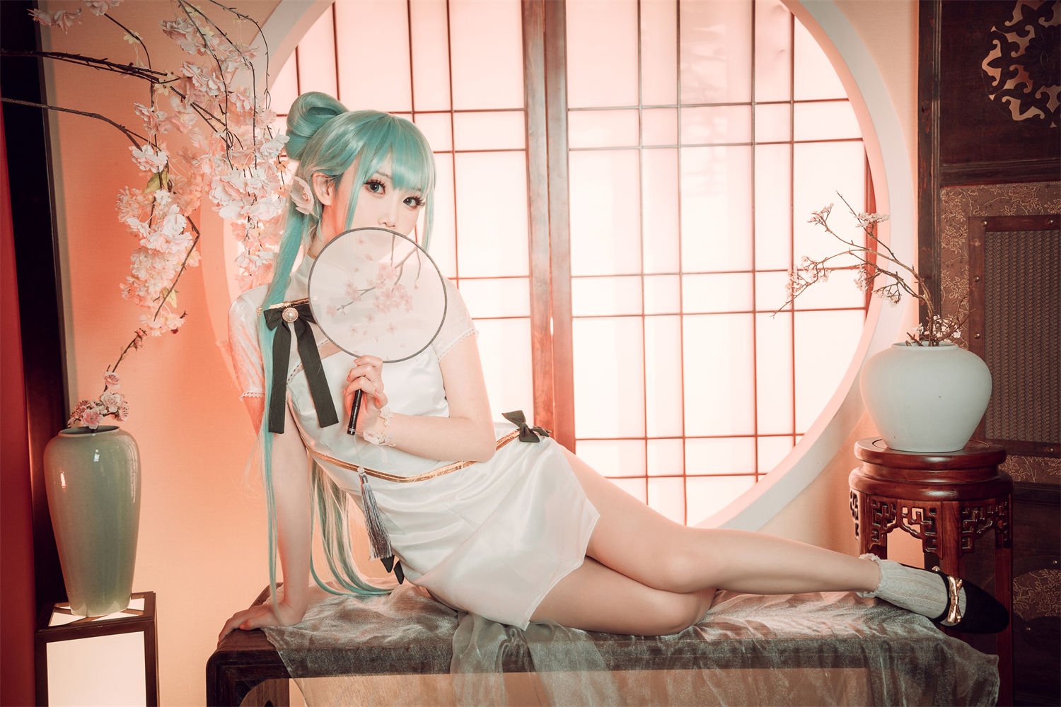 图片[2]-探索面饼仙儿mochita初音旗袍的独特魅力与风华-清美唯艺