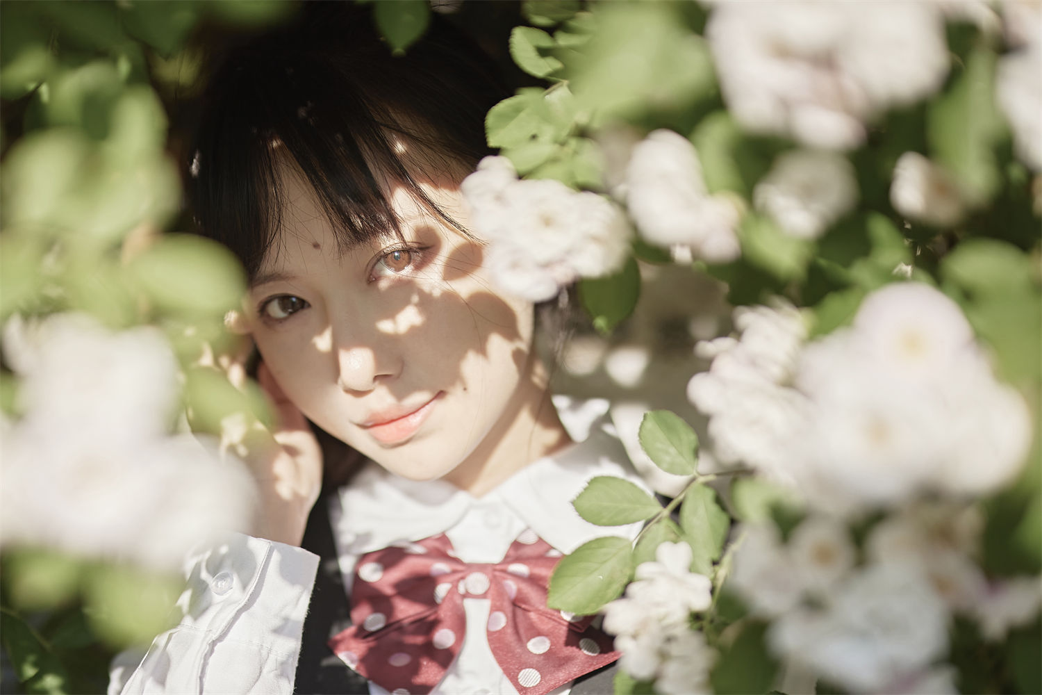 新视角探讨：Shika小鹿鹿蔷薇JK与最终幻想游戏的心动对决-清美唯艺